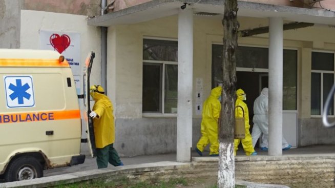 Бизо 3 хил. легла има в общинските болници за болни от коронавирус
