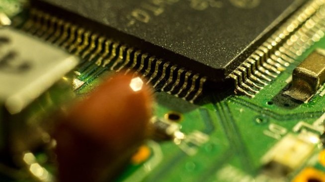 Как Полша стана ключов играч за постигане на полупроводниковия суверенитет на Европа