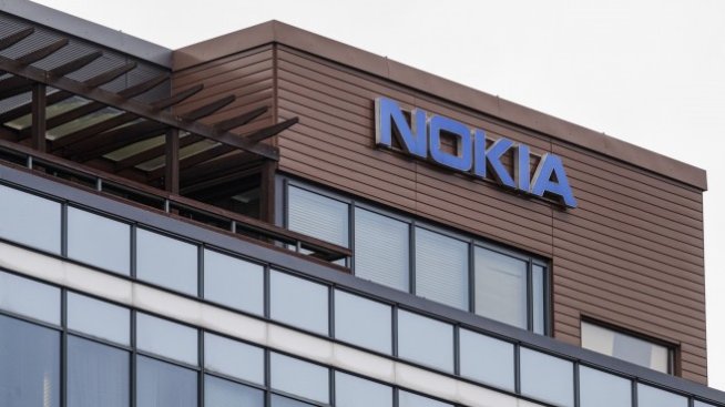 Nokia и Samsung си стиснаха ръцете за патентно споразумение