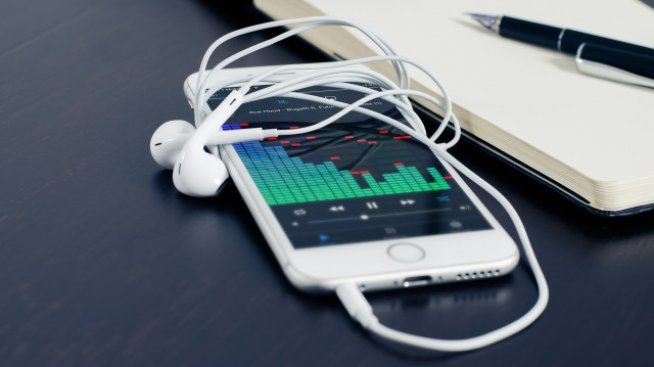 Графика на деня: Apple, Microsoft и IBM на пазара през последните 20 години