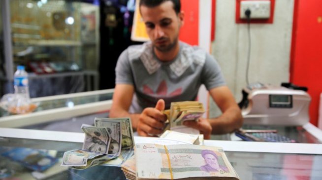Иран зачерква четири нули от валутата си