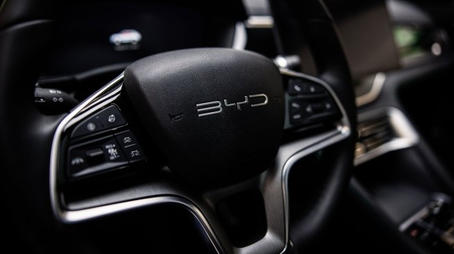 BYD показа нова плъгин хибридна технология, която ще се конкурира с Toyota