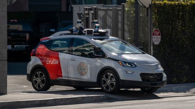 Американски регулатор разследва ПТП с участието на автономна кола на Cruise