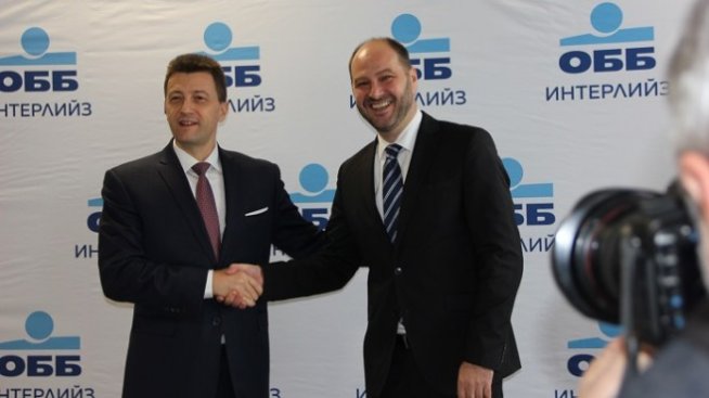 ОББ Интерлийз залага на кръстосаните продажби