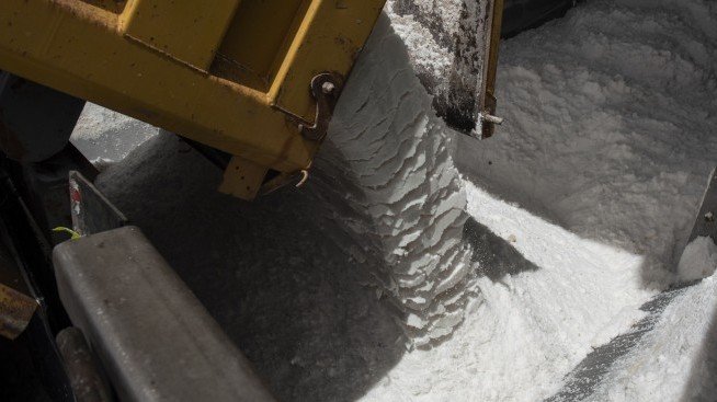 Tesla подписа 3-годишен договор с китайски доставчик на литий