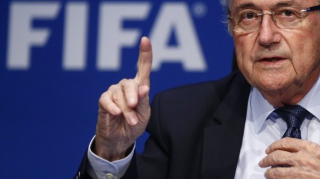 FIFA на съдбоносен кръстопът 