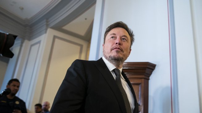 Служители на X са попречили на Мъск да наруши заповед за поверителност