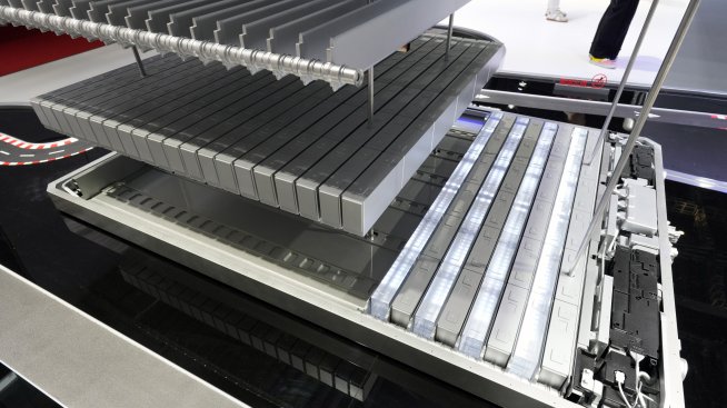 Как електрическите скутери подкрепят развитието и търсенето на солни батерии в Китай