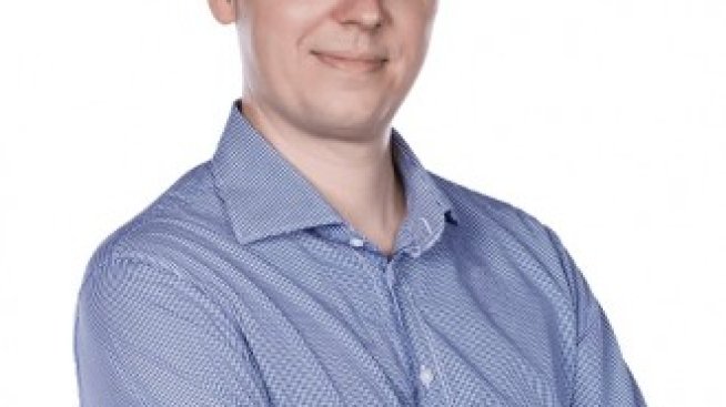 Виктор Динев: Не може да става дума за война между Instagram и Snapchat