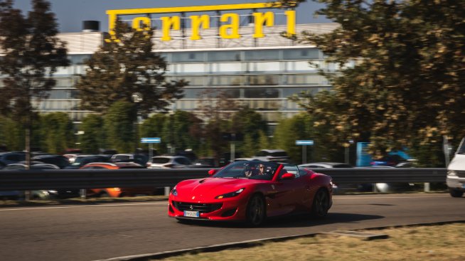 Ferrari пренебрегна страха около митата, записвайки по-голяма от очакваното печалба