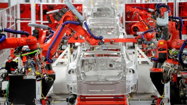 Tesla отново отложи постигането на заложената цел с Model 3