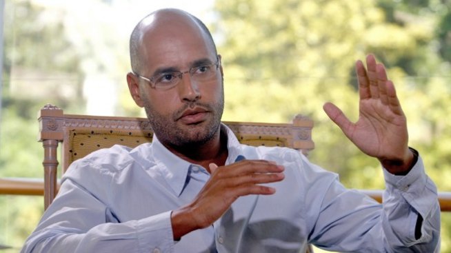 На фона на хаоса и бедността в Либия синът на Кадафи гледа към президентския пост