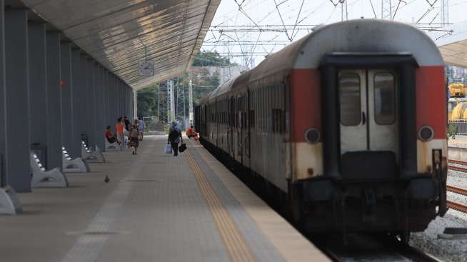 Министърът на транспорта смени ръководството на "Холдинг БДЖ"