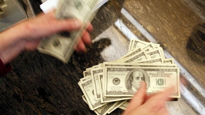 Азия е изправена пред доларов стрес тест през 2017 г.