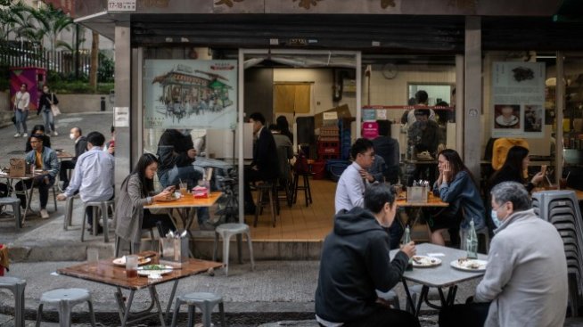 Секторът на услугите в Китай нараства при по-силно потребителско търсене