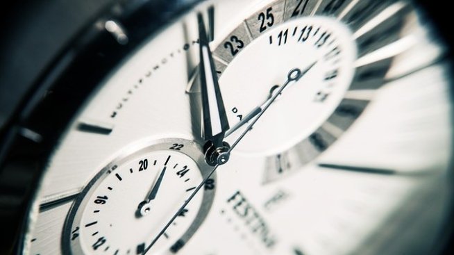 Смяната на часовото време да отпадне през 2020 г., предлага евродепутат