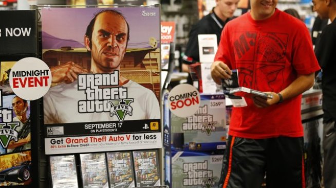 Линдзи Лоън дава създателите на Grand Theft Auto на съд