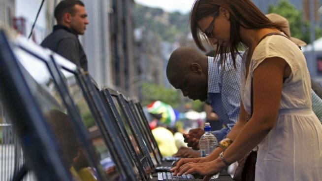 Електронната поща остава по-ефективна от социалните мрежи