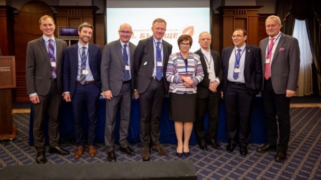 Спрете трансфера на пенсионни вноски, призоваха експерти