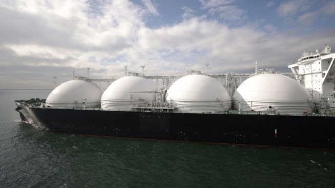 Високите цени на втечнения газ охлаждат търсенето в Азия