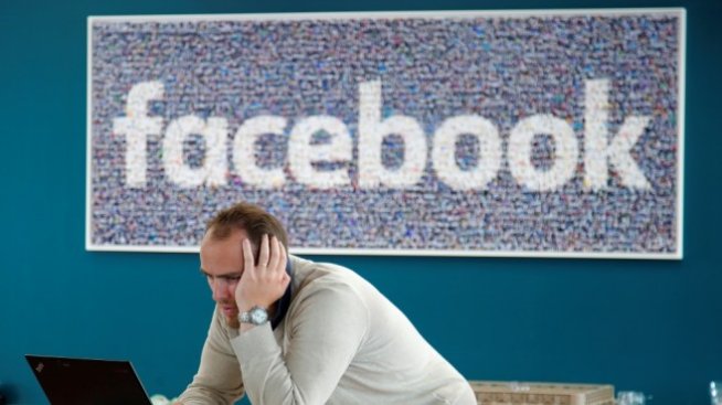 Бъг във Facebook е показал публикациите на 14 млн. потребители като публични