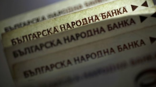 Кредитите отбелязаха поредния спад през септември