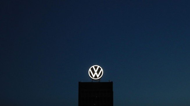 Volkswagen: Проблемът с недостига на чипове ще се запази до средата на годината
