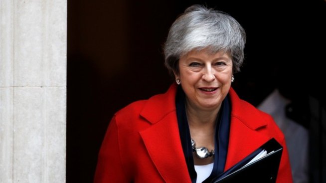 Тереза Мей проправя пътя към отлагане на Brexit