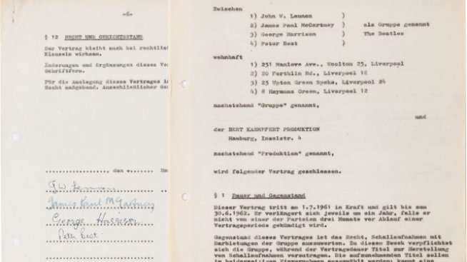 Първият договор на Beatles бе продаден за 75 000 долара