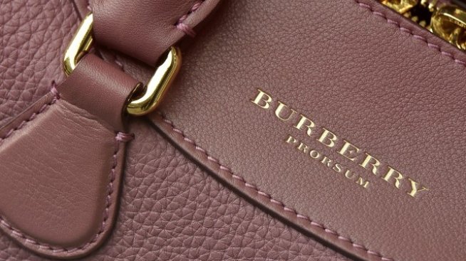 Burberry търси начини да спаси бизнеса си в Хонконг