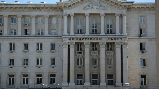 Служебният премиер назначи седем заместник-министри в три министерства