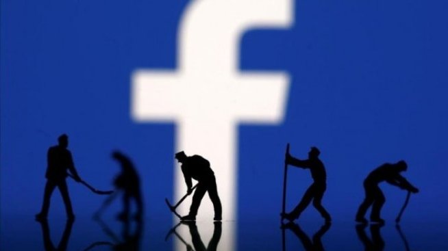 Графика на деня: Потребителският растеж на Facebook е в застой там, където боли