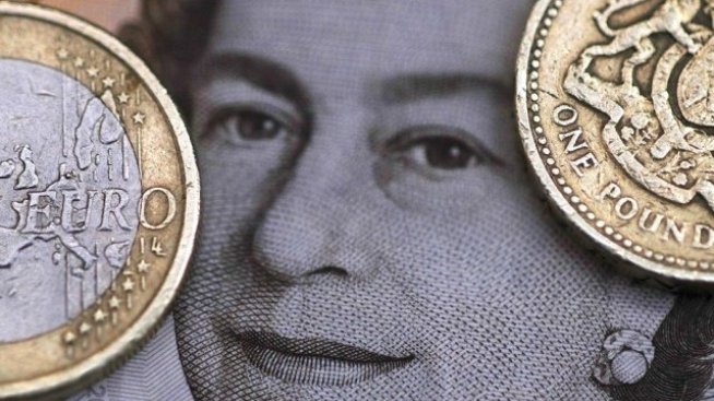 Британският паунд реализира най-силния си резултат от 2 октомври