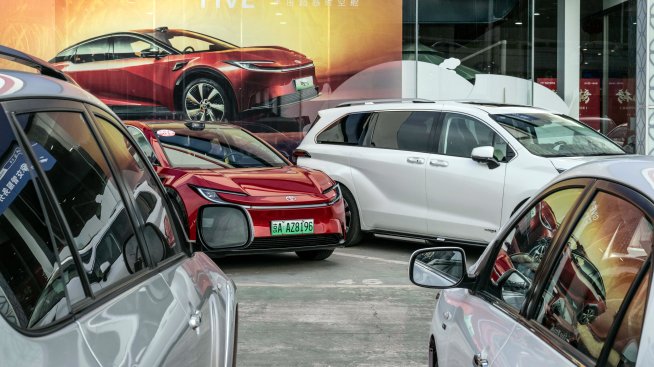 Конфликтът в Близкия изток продължава да задушава продажбите на Toyota 