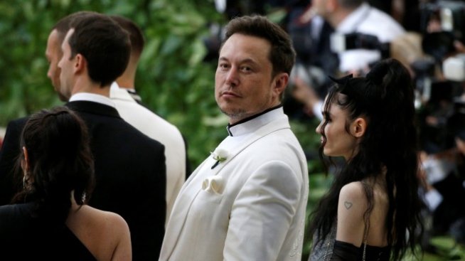 Мъск е купил акции на Tesla за почти 10 млн. долара