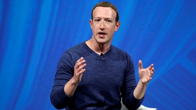 Неволите на Facebook лишиха Зукърбърг от 17,4 млрд. долара само тази година