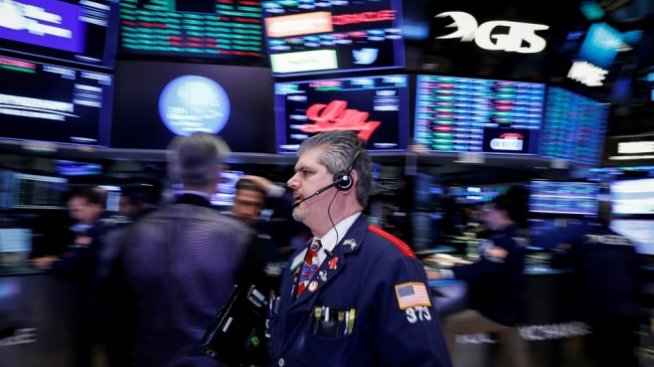 Wall Street реагира негативно на опасенията от търговска война между САЩ и Китай