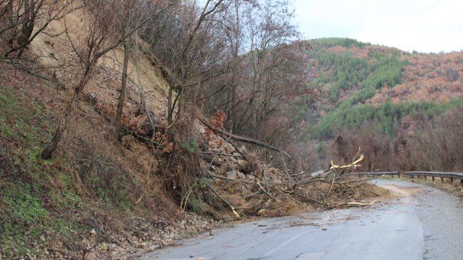 Над 4 млрд. лв. са нужни за противодействие на свлачища и ерозионни процеси у нас