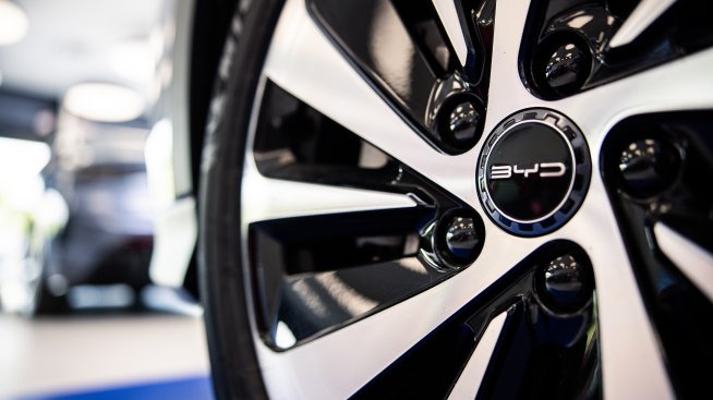 Унгария разследва сделката с BYD, след като бивш министър се присъедини към концерна