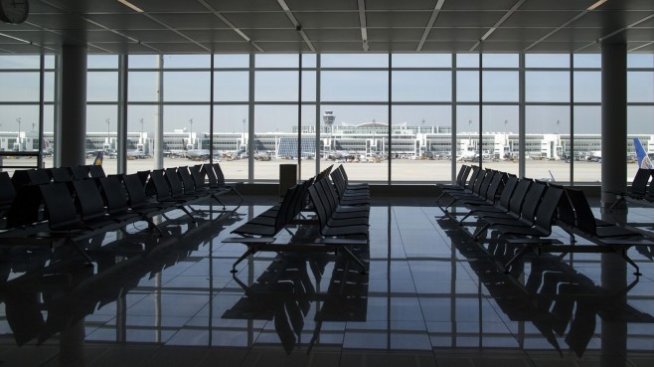 Операторът на летището в Мюнхен ще реже работни места заради кризата?