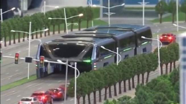 Автобус с 1400 места слага край на задръстванията