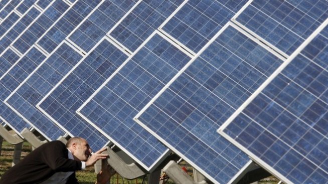 Китай ще инвестира 360 млрд. долара в зелена енергия до 2020 г.