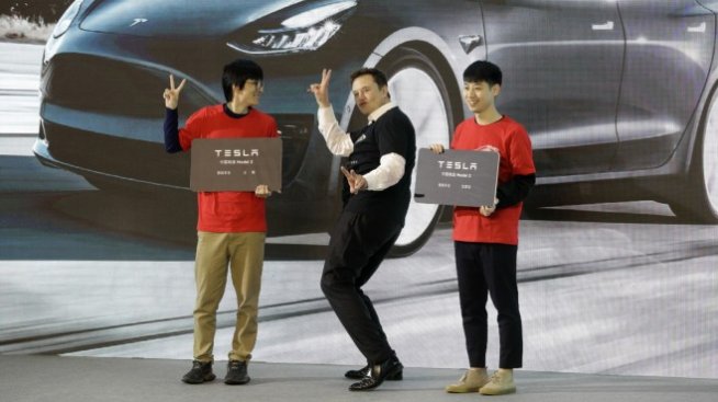 Стремежът да се повтори успехът на Tesla поддържа интереса към електромобилите