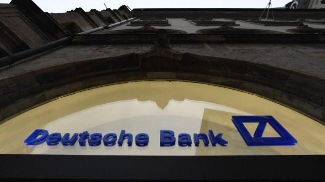 Deutsche Bank постигна първата си годишна печалба от 2014 г.