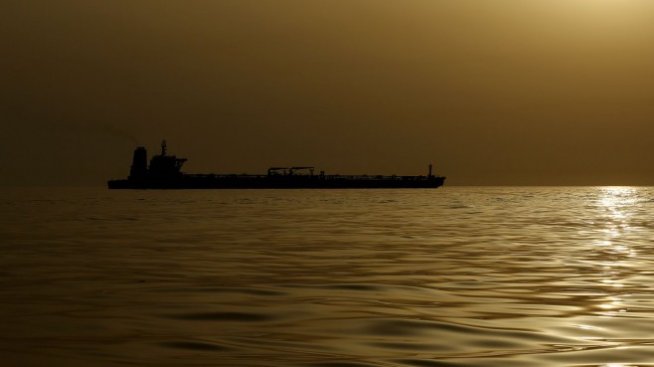 Bloomberg: Танкери с руски нефт изчезват от радарите насред океана