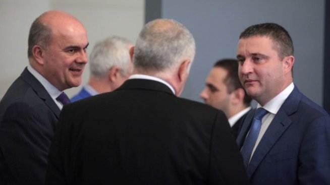 Горанов: Намаляването на ДДС няма да промени цената за крайния потребител