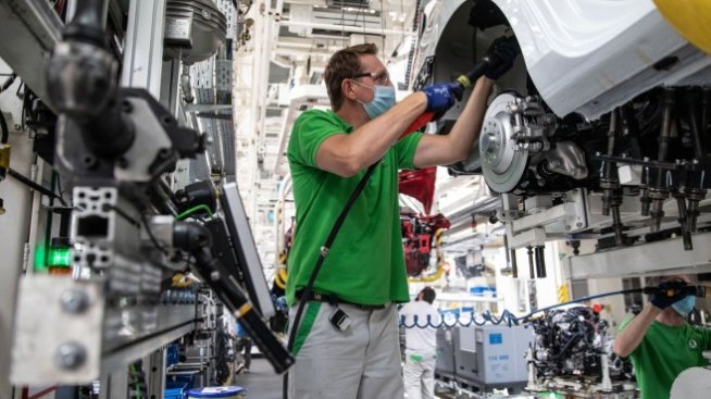 Недостигът на чипове ще изтрие от производството на Skoda до 100 хил. автомобила