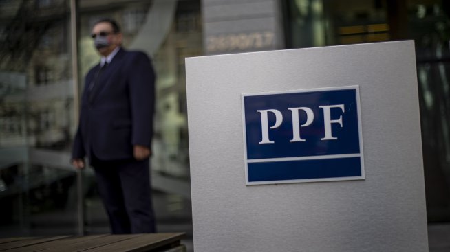 Най-богатата жена в Източна Европа затвърждава контрола си върху PPF Group