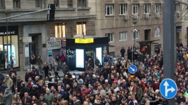 Хиляди сърби излязоха на пореден протест срещу Вучич в Белград