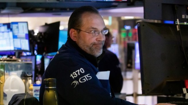 Dow Jones се насочва към осми пореден седмичен спад*